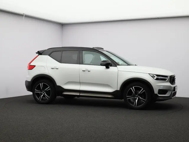 Volvo XC40 T3 Automaat R-Design 2020 Benzine 33
