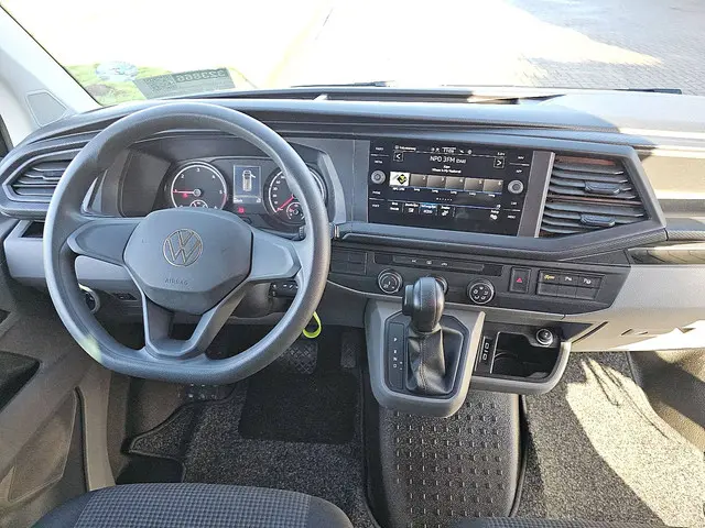 Volkswagen Transporter 2.0 TDI 2022 Diesel 8