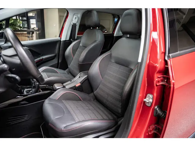 Peugeot 2008 1.2 PureTech GT-line 2018 Benzine 18