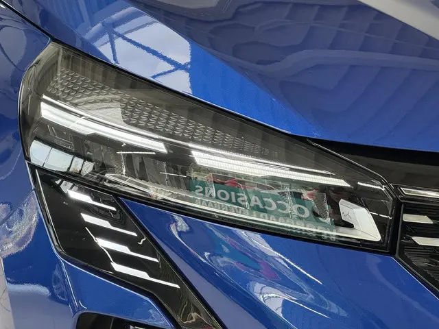 Renault Clio 1.0 TCe 90 GPF techno 2023 Benzine 12