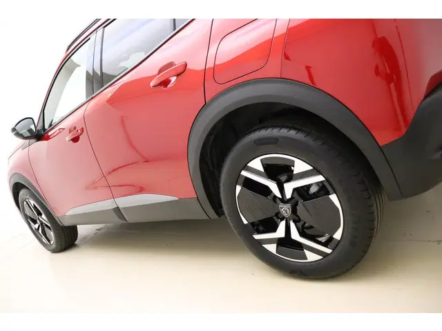 Peugeot 2008 1.2 PureTech 100 Allure 2024 Benzine 16