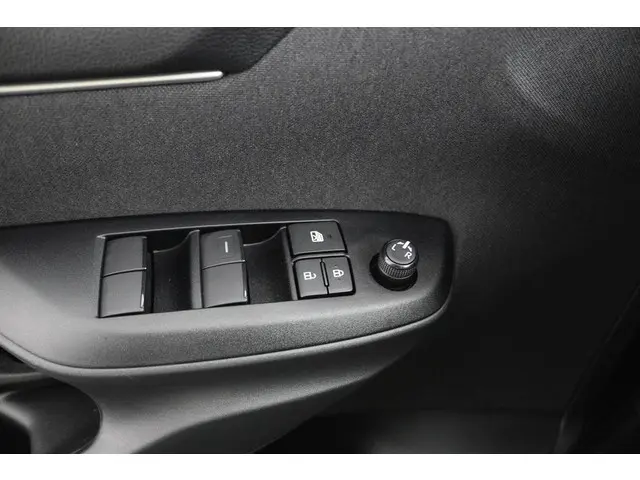 Toyota Yaris 1.5 Hybrid 115 2024 Hybride Benzine 27