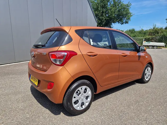 Hyundai i10 1.0i i-Motion Comfort Plus 2014 Benzine 4
