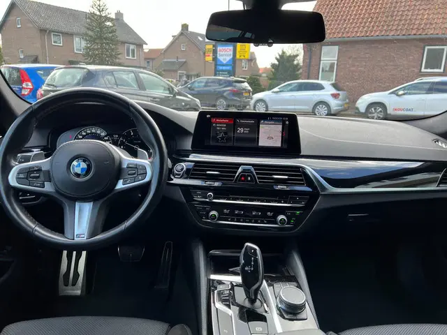 BMW 5 Serie Touring 525d High Executive 2018 Diesel 9