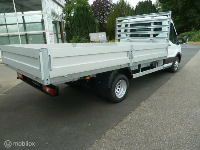 Ford Transit 350 2.0 TDCI L4H1 Trend RWD HD 2022 Diesel 7