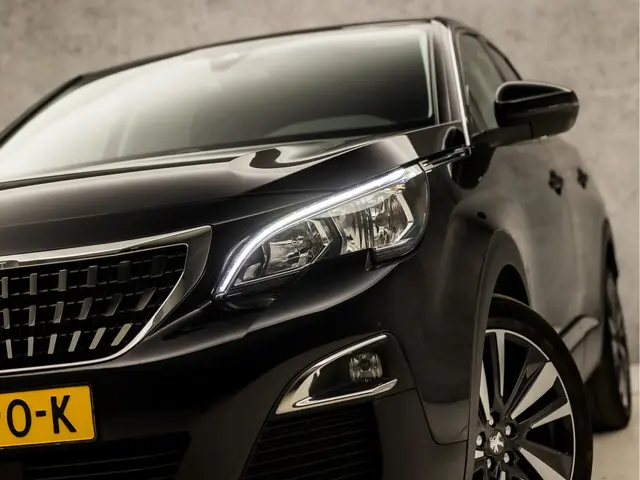 Peugeot 3008 1.2 PureTech Allure Sport 2019 Benzine 29