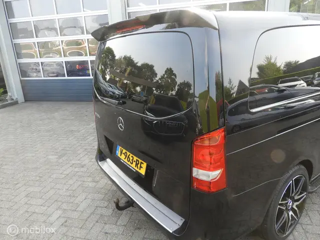 Mercedes-Benz V-Klasse Extra Lang DC Leder 2017 Diesel 10