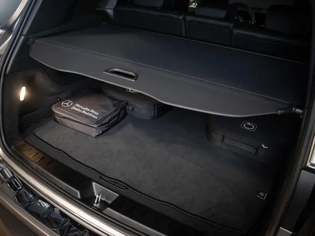Mercedes-Benz EQB 250+ AMG Line 2024 Elektrisch 19