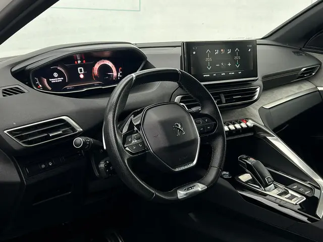 Peugeot 5008 1.2 PureTech GT-Line 2023 Benzine 10