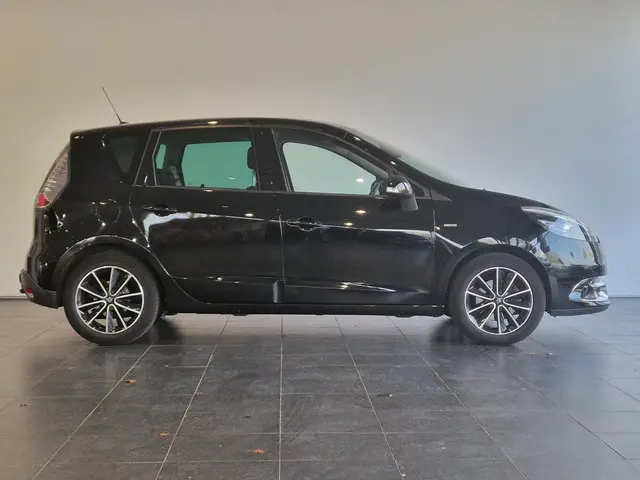 Renault Scénic 2.0 Bose CVT AUTOMAAT 2013 Benzine 15