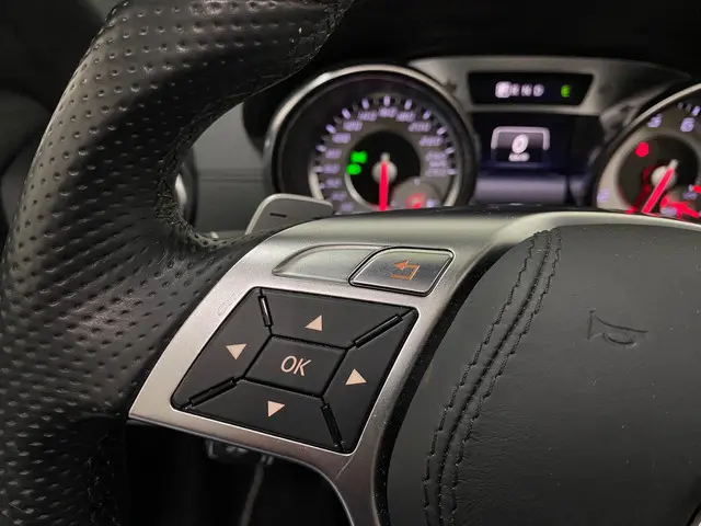 Mercedes-Benz SL 500 2014 Benzine 22