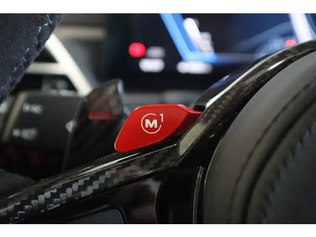 BMW M4 CS 2026 Benzine 31