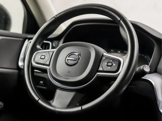 Volvo V60 2.0 B3 Momentum Sport 2020 Hybride Benzine 18