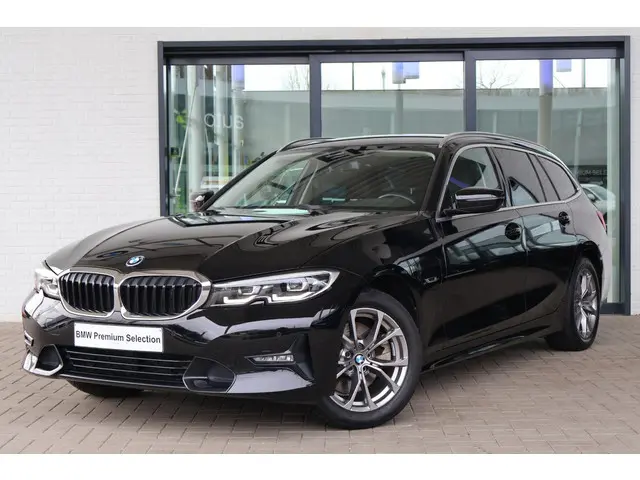 BMW 3 Serie Touring 320e 2022 Hybride Benzine 23