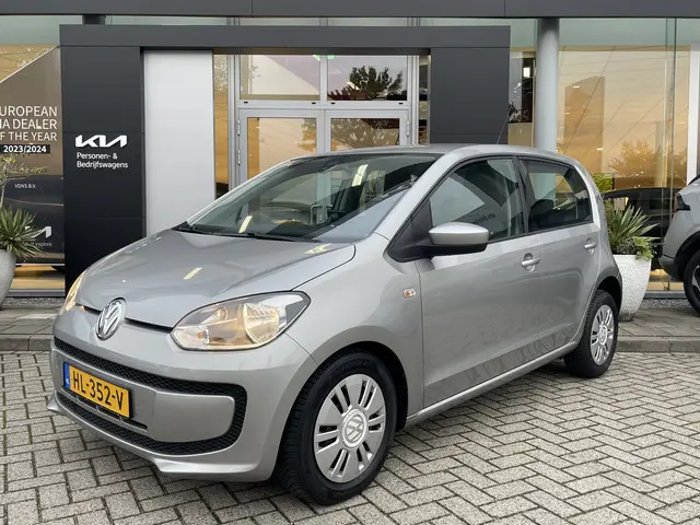 Volkswagen up! 1.0 move up! BlueMotion 2015 Benzine