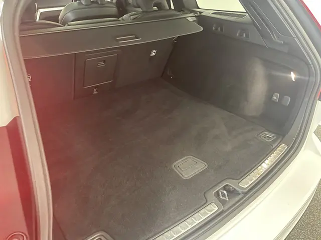 Volvo V60 2.0 B3 163pk AUT8 R-Design 2021 Benzine 17