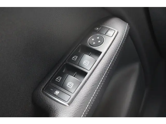 Mercedes-Benz B-Klasse 180 Ambition 2018 Benzine 19