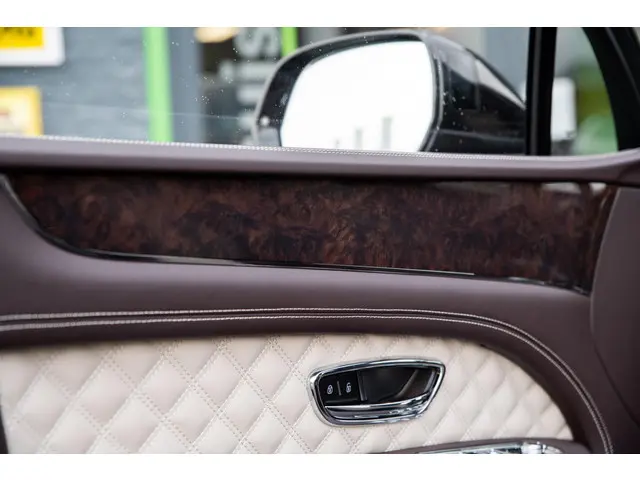 Bentley Bentayga 3.0 V6 Hybrid 2022 Hybride Benzine 75