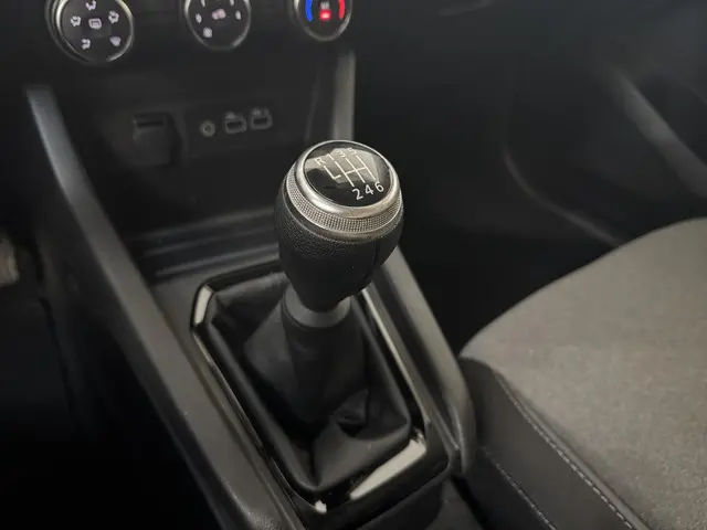 Renault Clio 1.0 TCe 90 GPF evolution 2024 Benzine 17