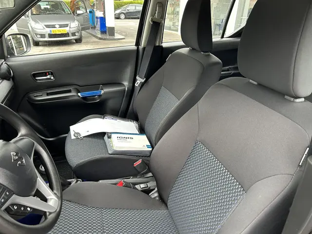 Suzuki Ignis 1.2 Smart Hybrid Comfort 2023 Benzine 12