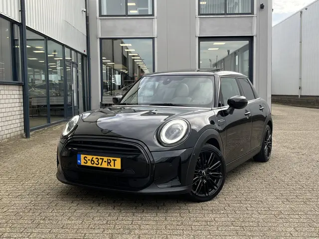 MINI Cooper 1.5 Classic 2023 Benzine 101