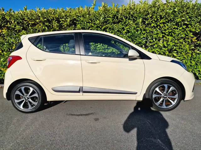 Hyundai i10 1.2i pas 68.000 Automaat 2015 Benzine 23