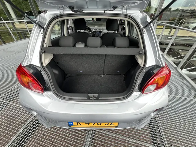 Mitsubishi Space Star 1.2 Cool+ 2021 Benzine 9