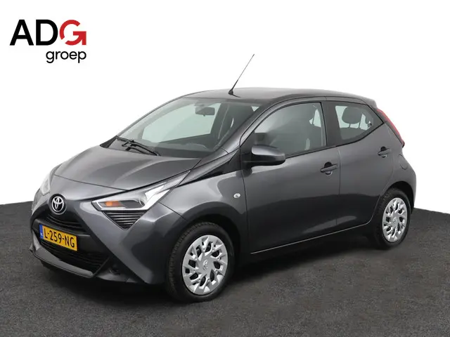 Toyota Aygo 1.0 VVT-i x-play 2021 Benzine