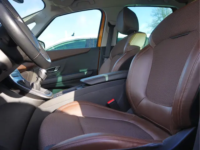 Renault Scénic 1.2 TCe Intens 2016 Benzine 14