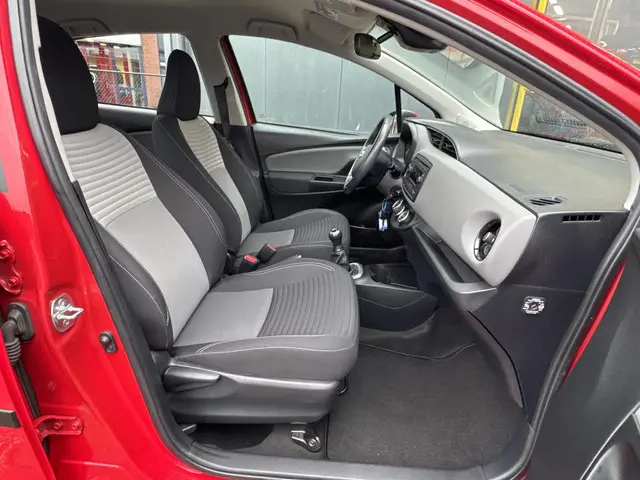 Toyota Yaris 1.0 VVT-i Comfort 2018 Benzine 17