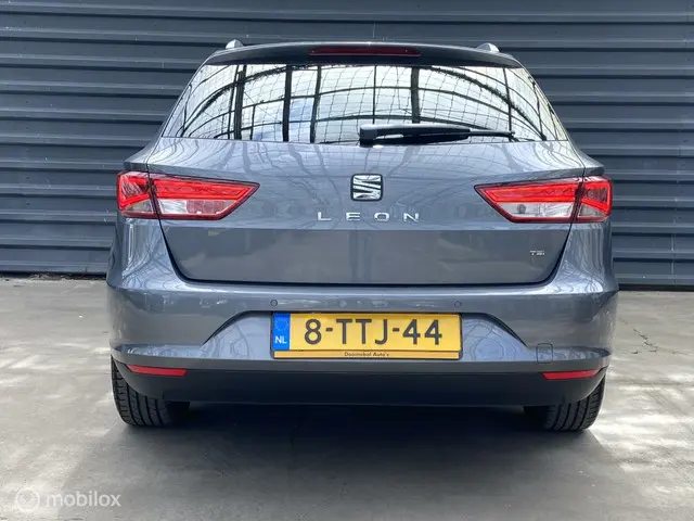SEAT Leon Sportstourer ST 1.2 TSI / VERKOCHT ! 2014 Benzine 11
