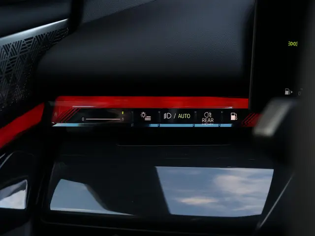 BMW 5 Serie Touring 550e xDrive 2025 Hybride Benzine 32