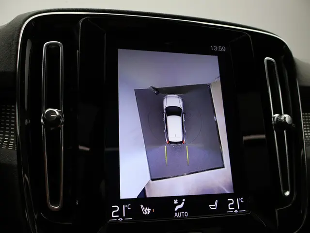 Volvo XC40 T3 Automaat R-Design 2020 Benzine 23