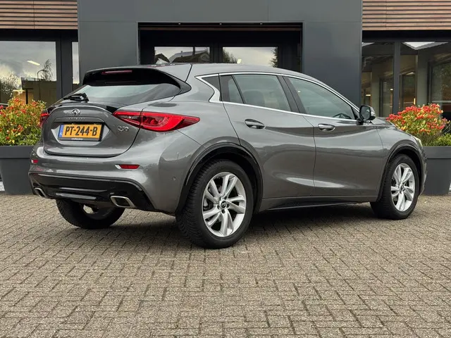 Infiniti Q Q30 1.6t 115kW Luxe 2016 Benzine 4