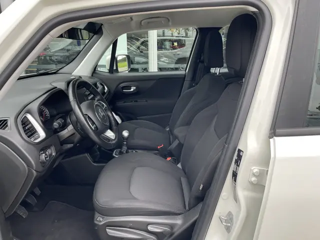 Jeep Renegade 1.4 MultiAir Longitude 2018 Benzine 12