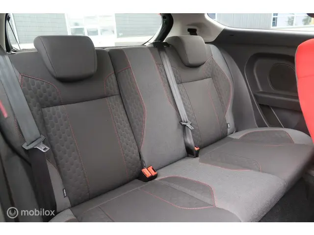 Ford Fiesta 1.0 EcoBoost Red Edition 140PK 2016 Benzine 11