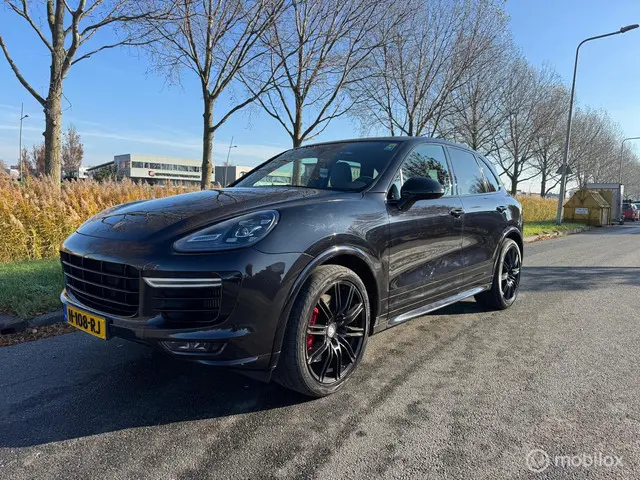 Porsche Cayenne 3.6 GTS 2016 Benzine