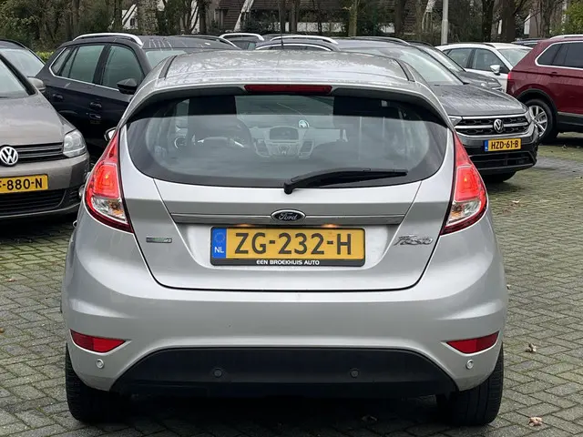Ford Fiesta 1.0 EcoBoost Aut. Titanium 2014 Benzine 4