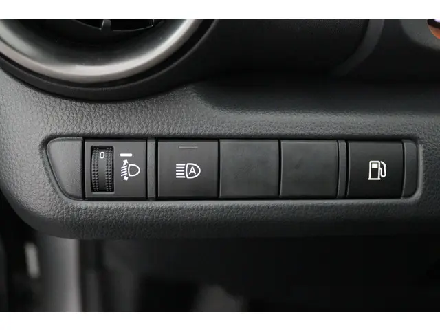 Toyota C-HR 1.8 Hybrid 140 Active 2025 Hybride Benzine 25