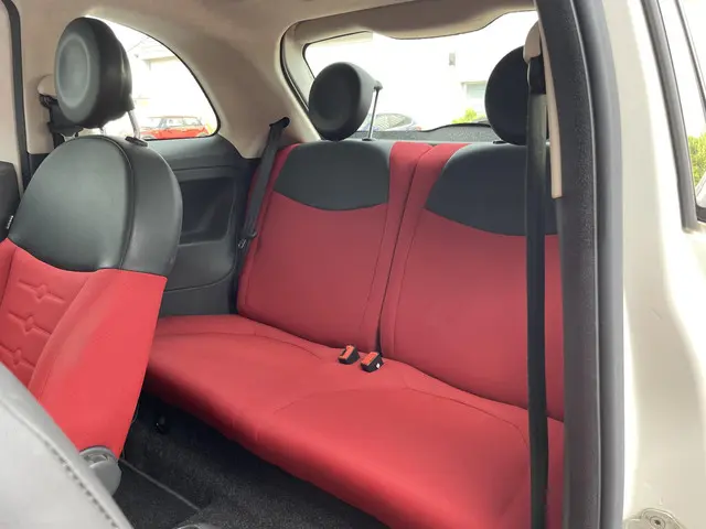 Fiat 500 1.0 TwinAir Easy 2013 Benzine 10