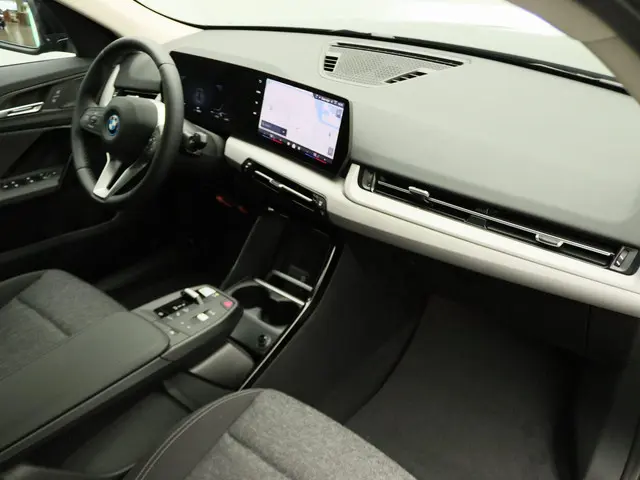 BMW iX2 eDrive20 2025 Elektrisch 25