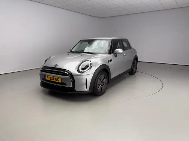 MINI 5-Deurs Cooper 2023 Benzine 39