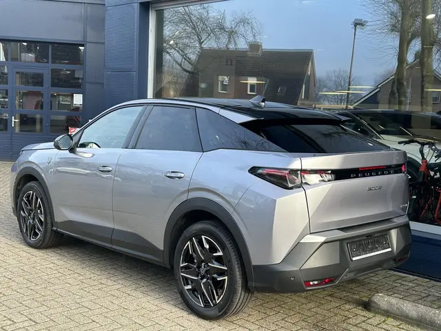Peugeot 3008 1.2 Hybrid 145 GT 2024 Hybride Benzine 4
