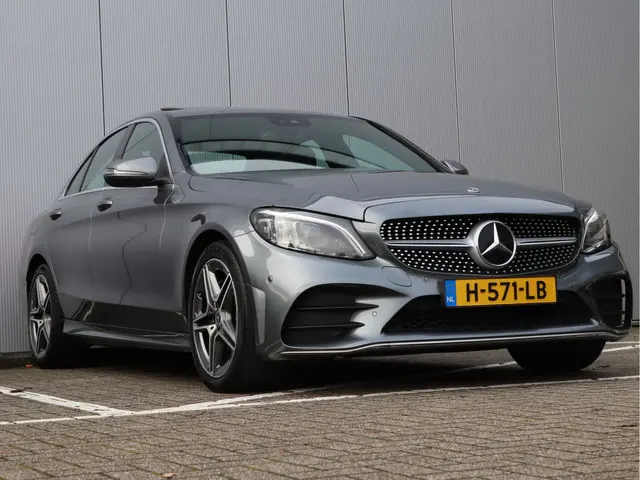Mercedes-Benz C-Klasse 180 AMG-line 2019 Benzine 16