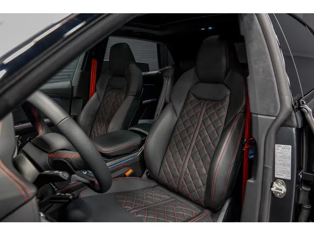 Audi SQ8 4.0 TFSI Quattro 2024 Benzine 29