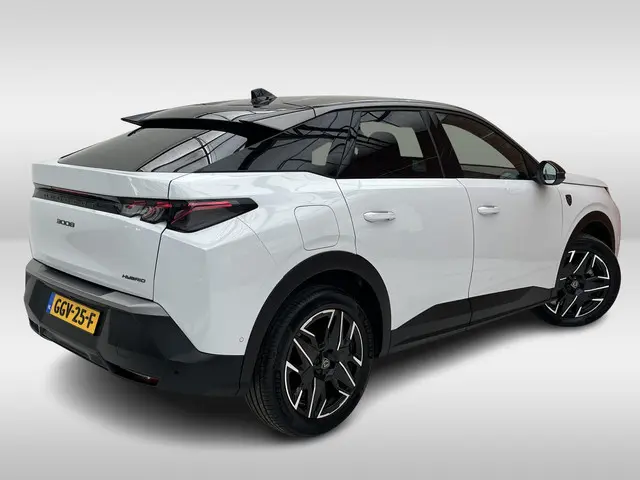Peugeot 3008 Hybrid 136 GT 2024 Hybride Benzine 2