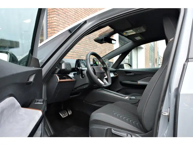 CUPRA Born 170KW 62 kWh 2024 Elektrisch 5