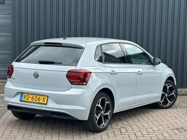 Volkswagen Polo 1.0 TSI Highline 2017 Benzine 8