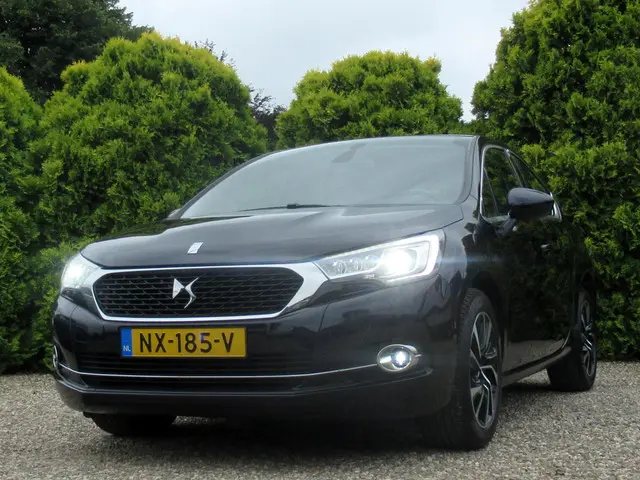 DS DS 4 1.2 PureTech Business*Navi*Xenon*Pdc* 2016 Benzine 10