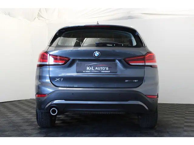 BMW X1 sDrive18i Business Edition 2022 Benzine 9